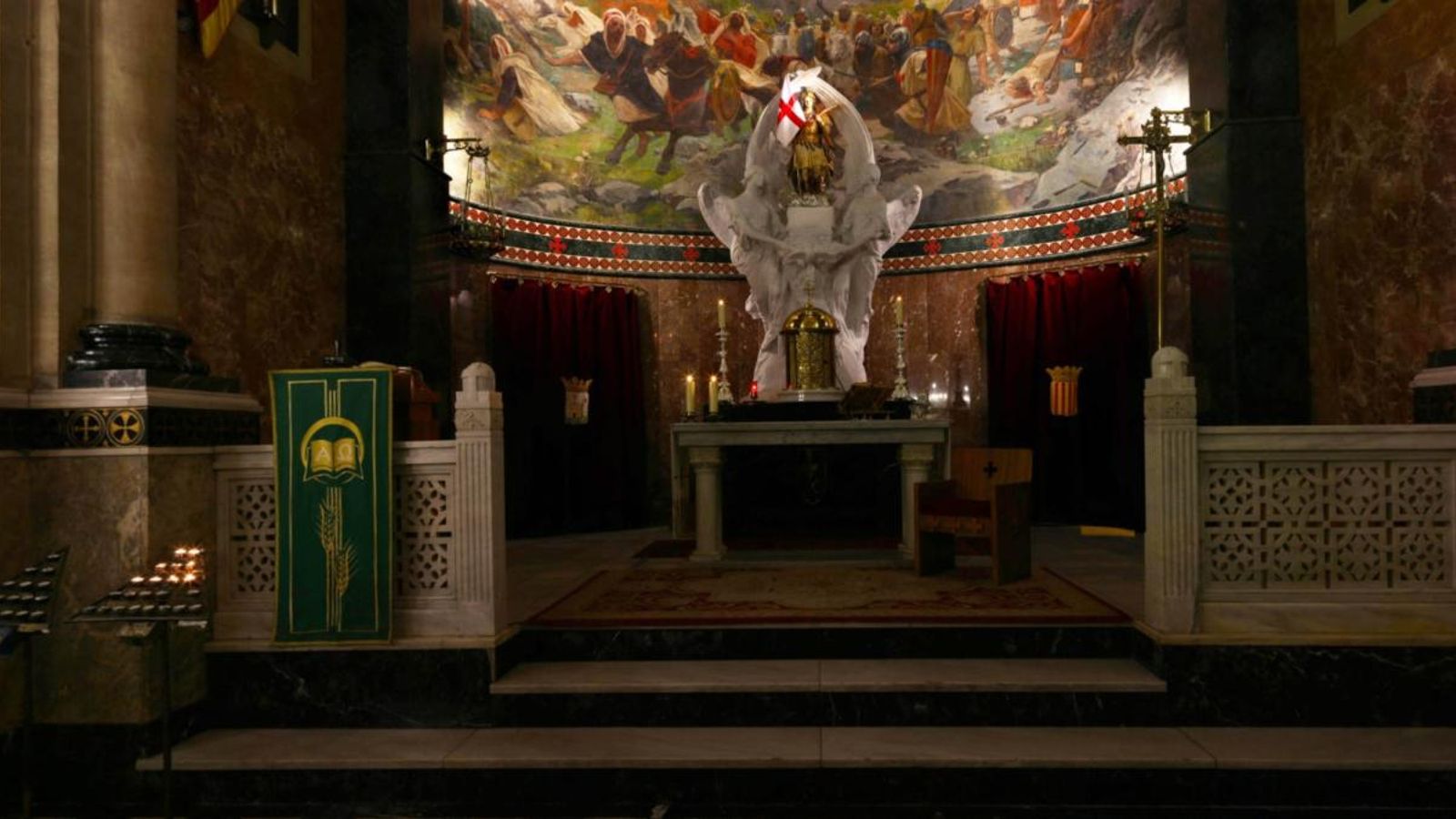 Tour virtual en 360º a l'església de Sant Jordi d'Alcoi Tour virtual en 360º a l\'església de Sant Jordi d\'Alcoi