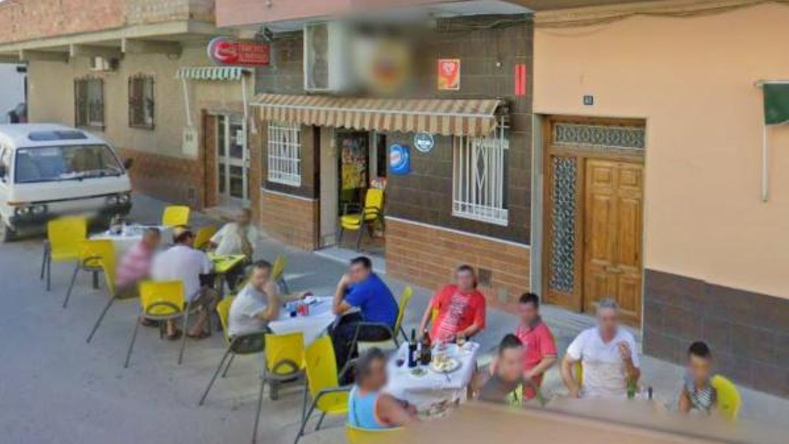 El bar L'Institut de Riba-roja en una imatge d'arxiu