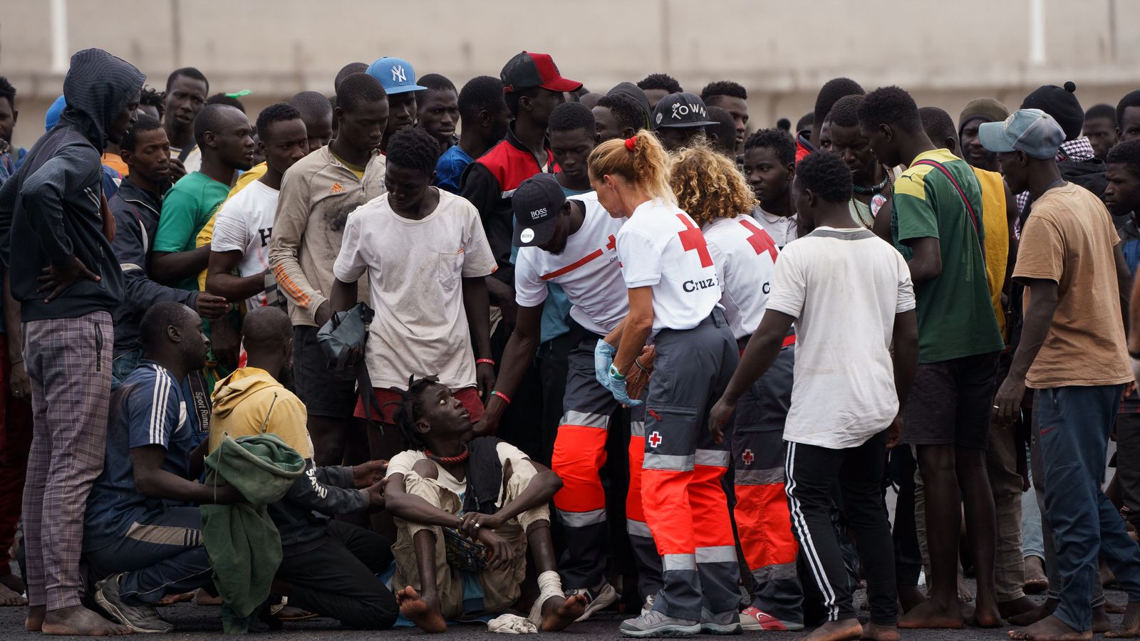 Un nuevo cayuco llega a Tenerife y eleva a más de 500 personas las rescatadas en Canarias