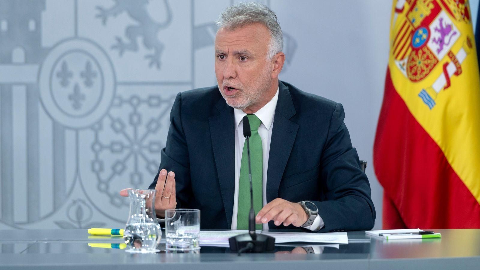 El ministre de Política i Memòria Democràtica, Ángel Víctor Torres, durant una roda de premsa