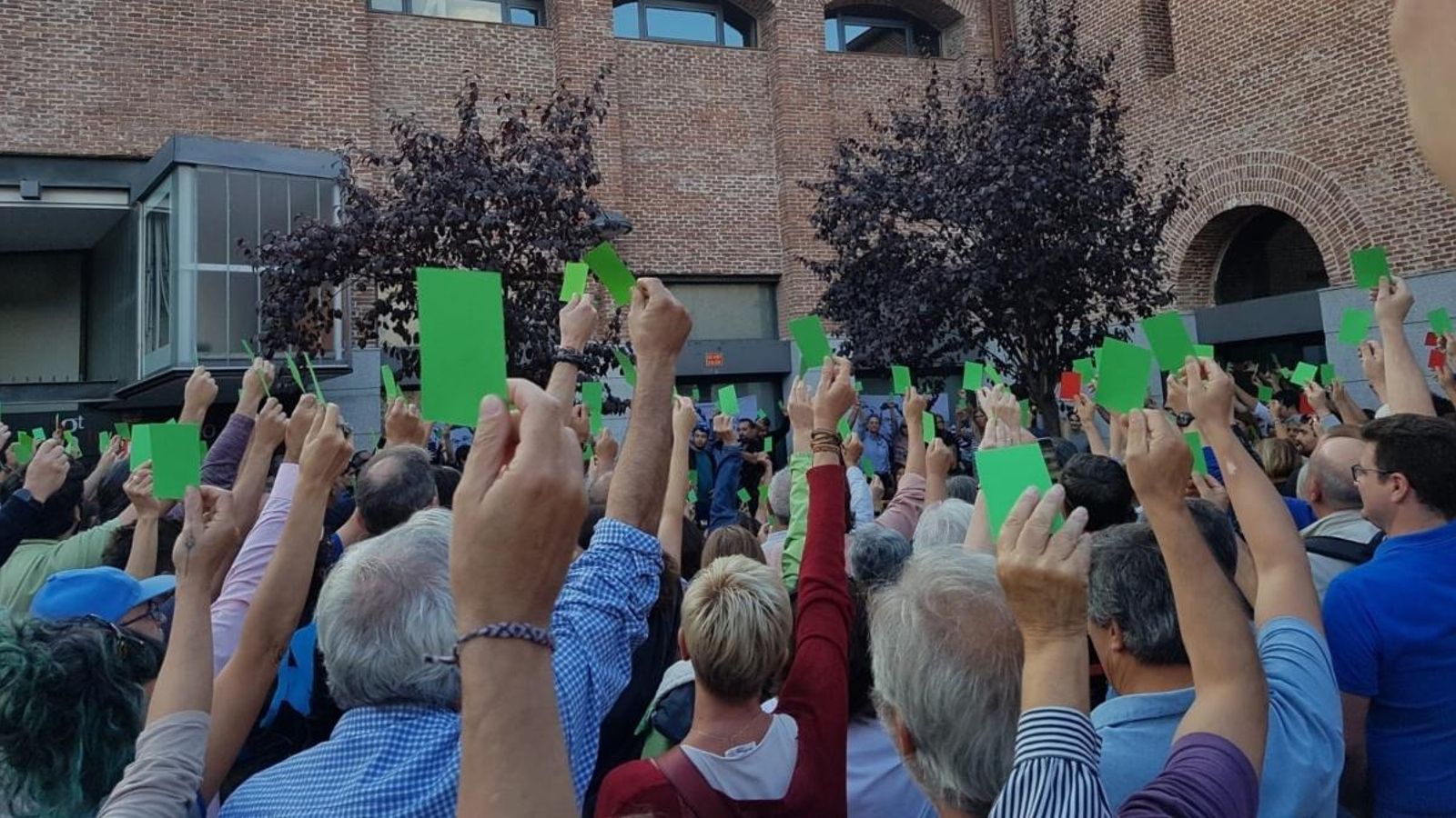 L'assemblea de Més Madrid la vesprada del diumenge.