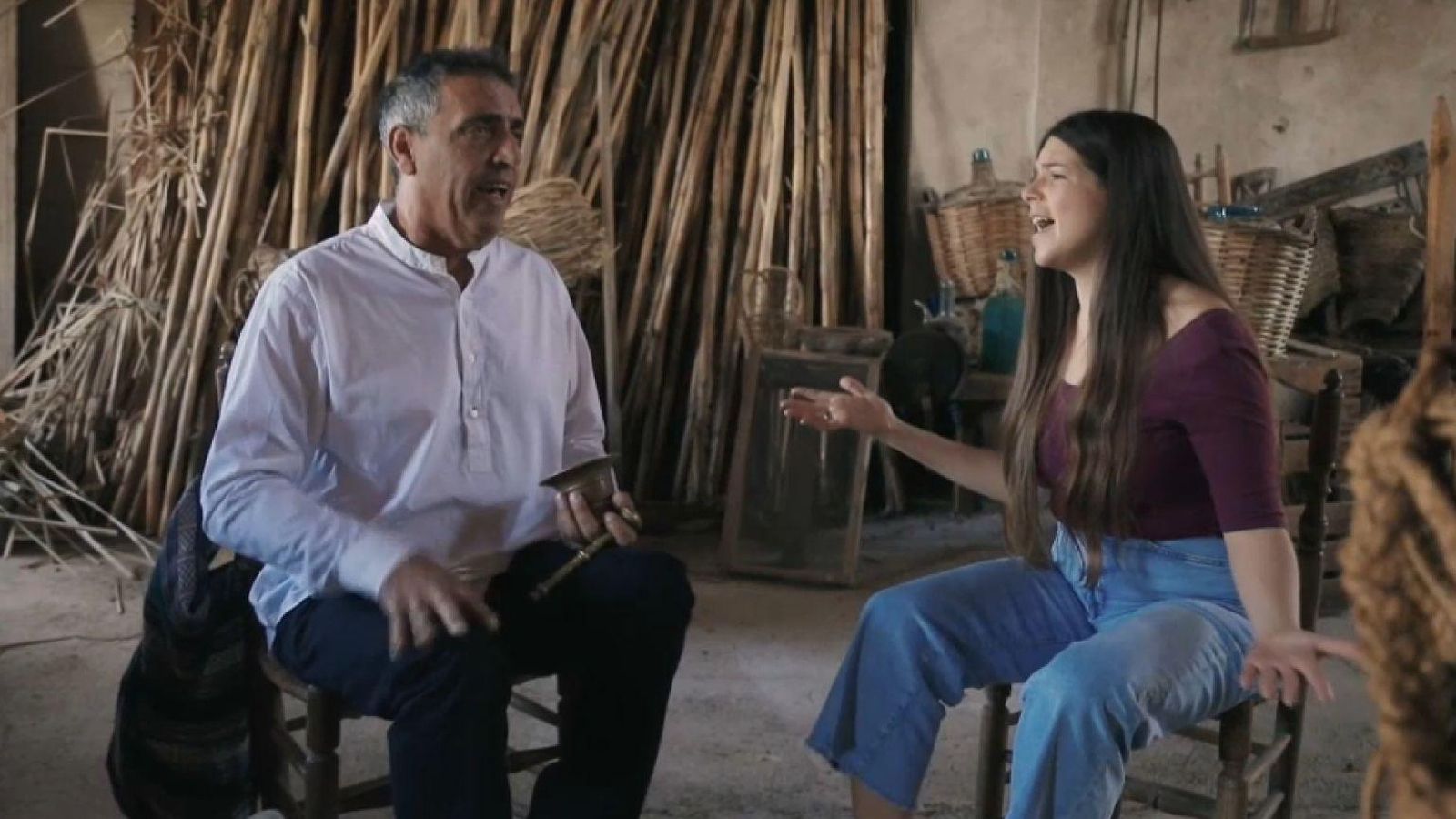 Una de les escenes del videoclip de 'Ja ve l'aire', que cante Botifarra o Titana