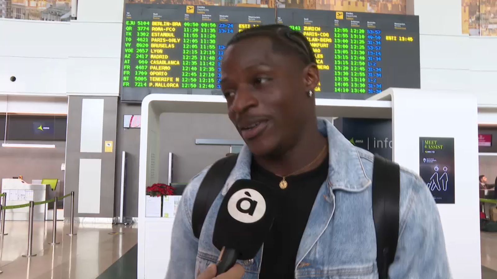 El davanter del Llevant, Etta Eyong