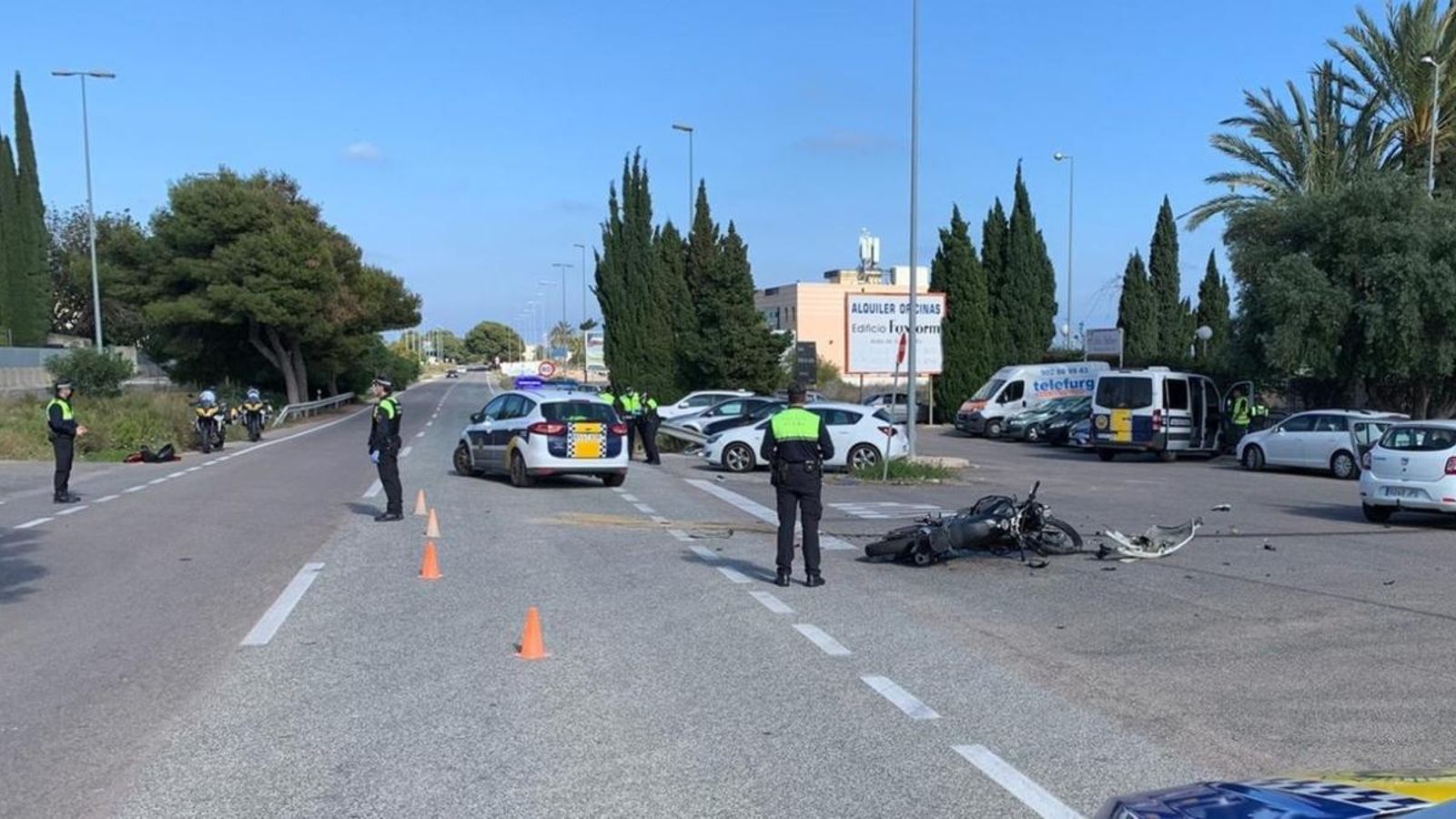 Els dos vehicles han col·lidit i el motorista ha mort en l’acte