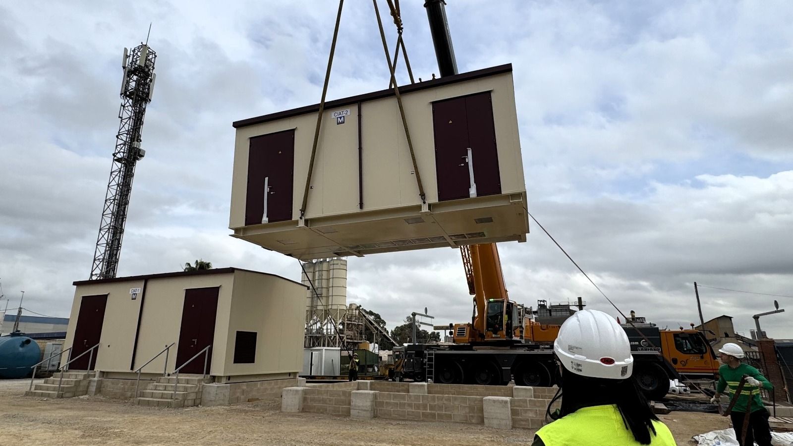 Obres de remodelació de la subestació elèctrica de Llanos de Quart, al polígon de Quart de Poblet
