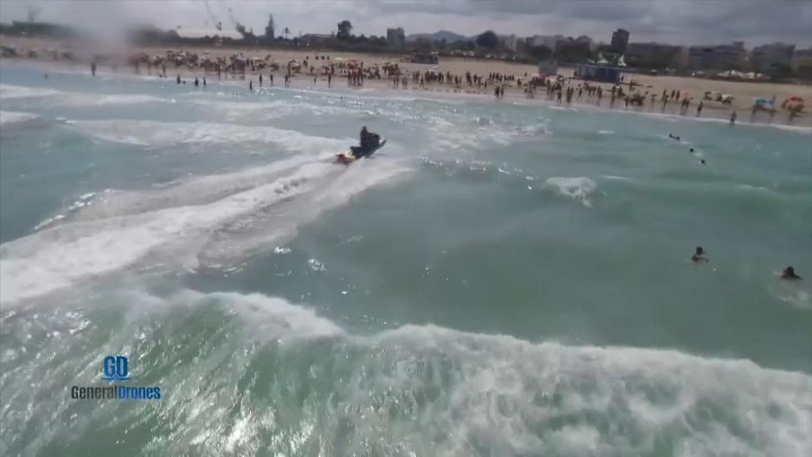 El primer rescat amb dron en una platja espanyola