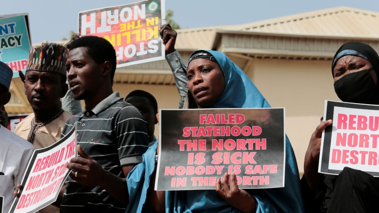 Manifestants demanen a les autoritats el rescat dels xiquets segrestats