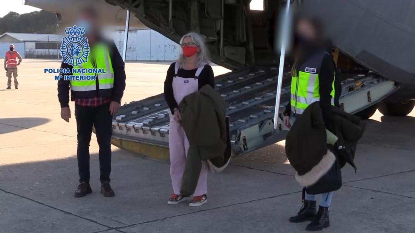 Natividad Jáuregui, sota custòdia policial, a Madrid.