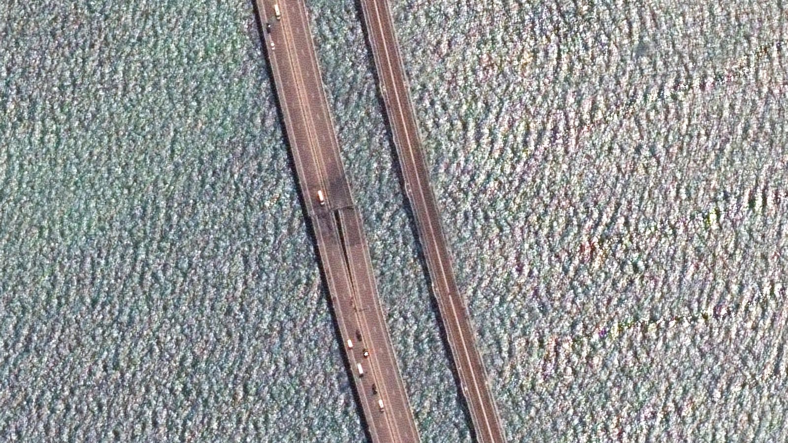 Imatge de satèl·lit del tram del port de Crimea danyat en l'atac de dilluns