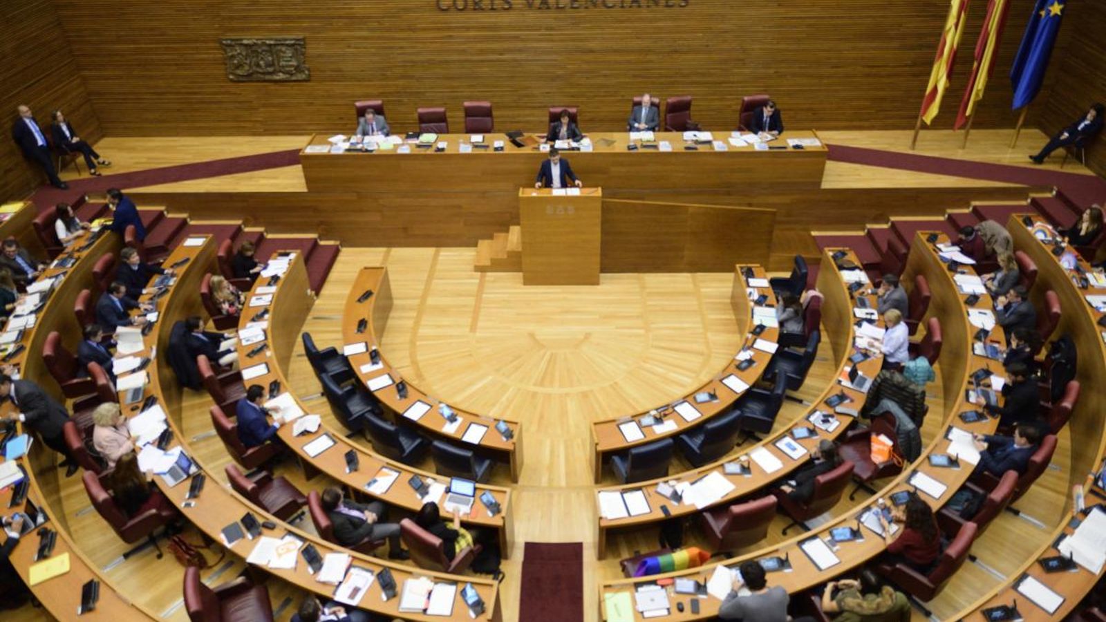 Els grups de les Corts presenten 1.922 esmenes parcials als pressupostos de la Generalitat Els grups de les Corts presenten 1.922 esmenes parcials als pressupostos de la Generalitat