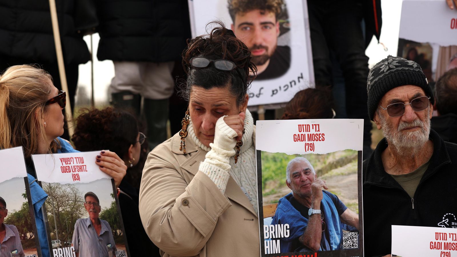 Els familiars dels isarelis agafats com a ostatges a Gaza commemorar els cent dies de la seua captivitat