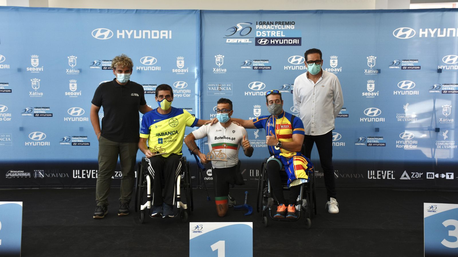 Els guanyadors de una de les proves del I Gran Premi Paracycling