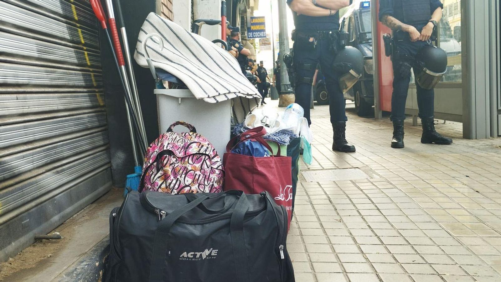 Els ensers personals de Maria, la dona desnonada a Primat Reig