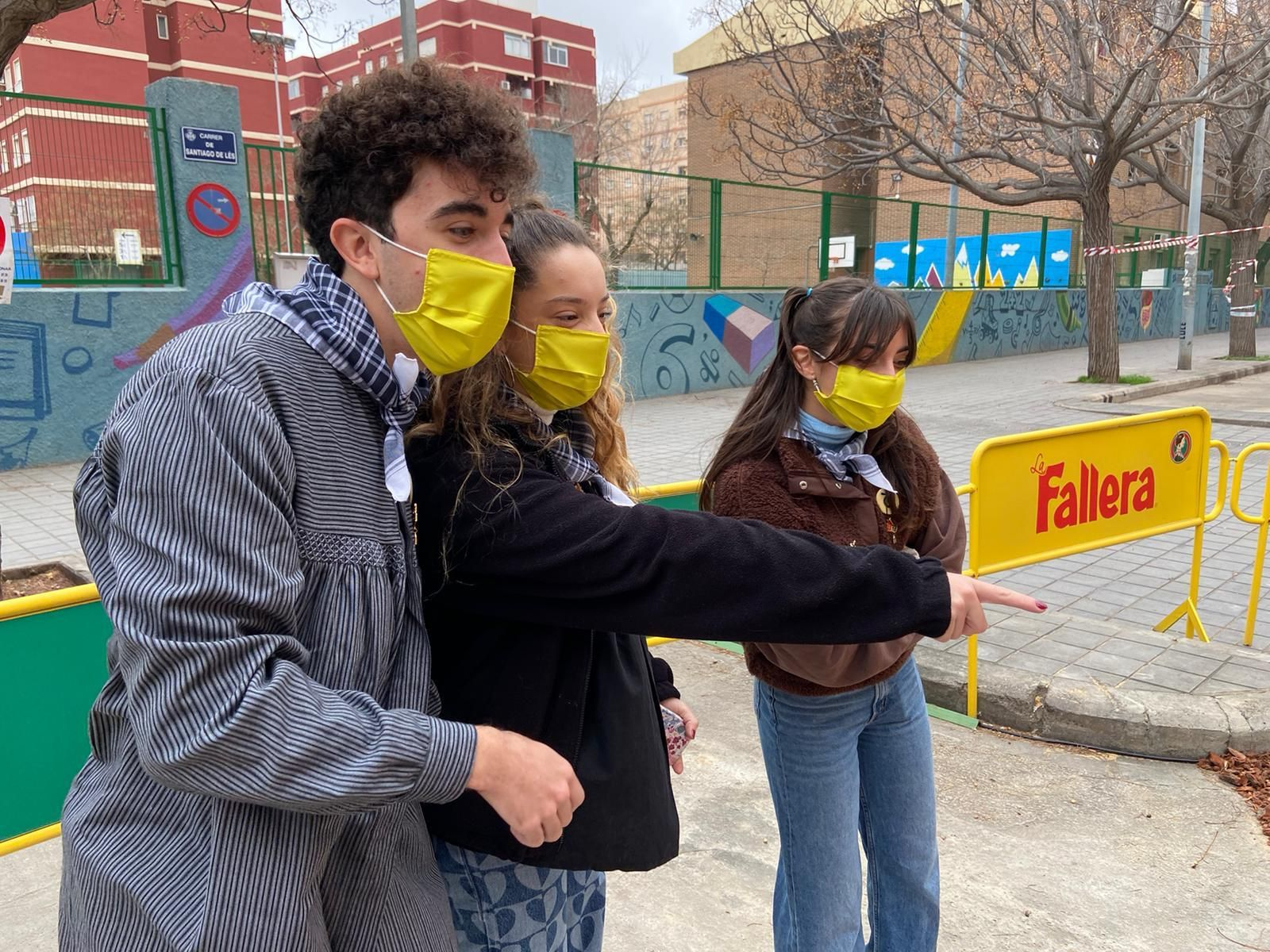 Laia i Pau amb Carla Pascual, jurat dels Premis La Colla a les Falles 2022