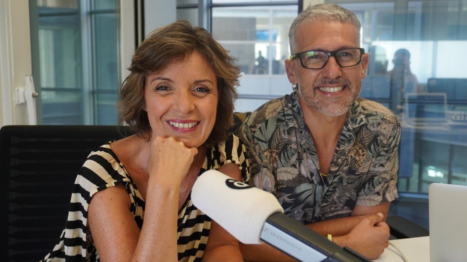 Susanna Lliberós i Joan Espinosa presenten Pròxima Parada Susanna Lliberós i Joan Espinosa presenten Pròxima Parada