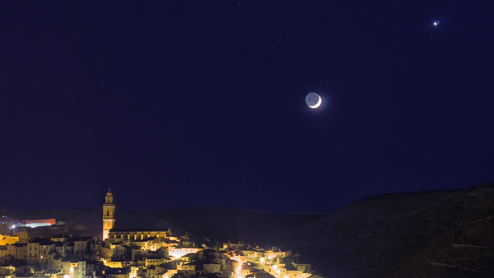 La Lluna i Venus des de Bocairent