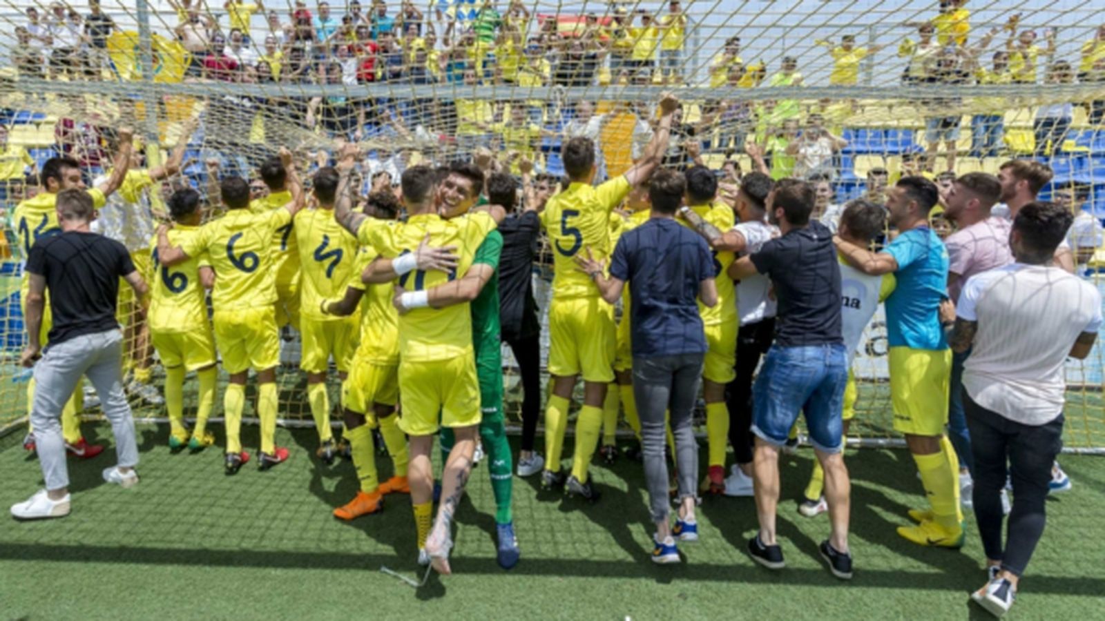 El Vila-real B celebra el seu triomf davant el Fuenlabrada