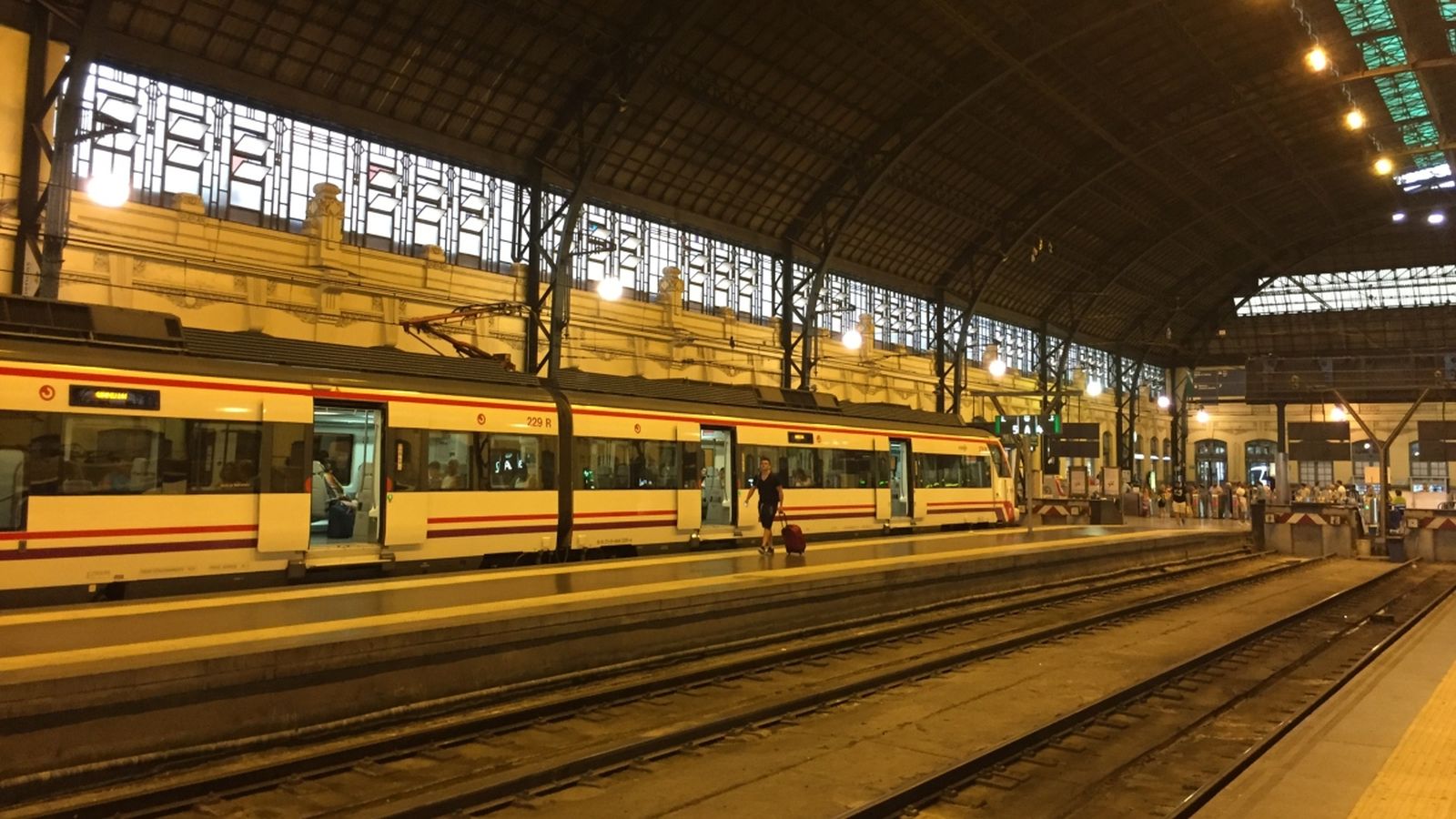 Durant tota la setmana s'han suprimit freqüències que han provocat retards.