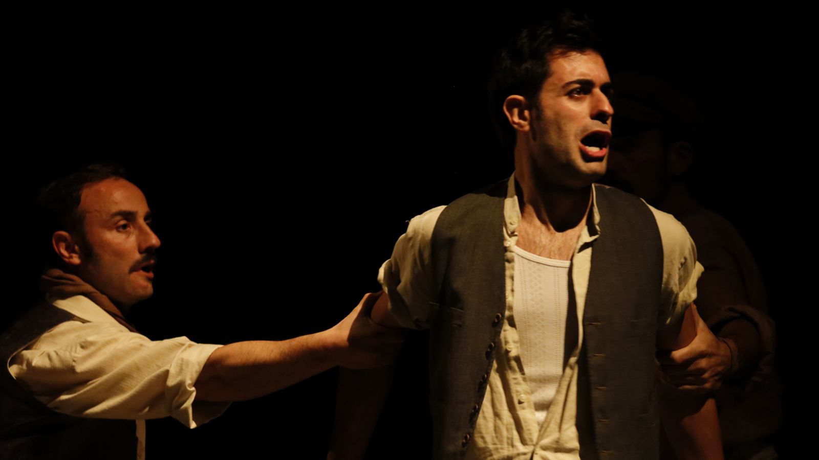 | Júlia pensa bé les coses