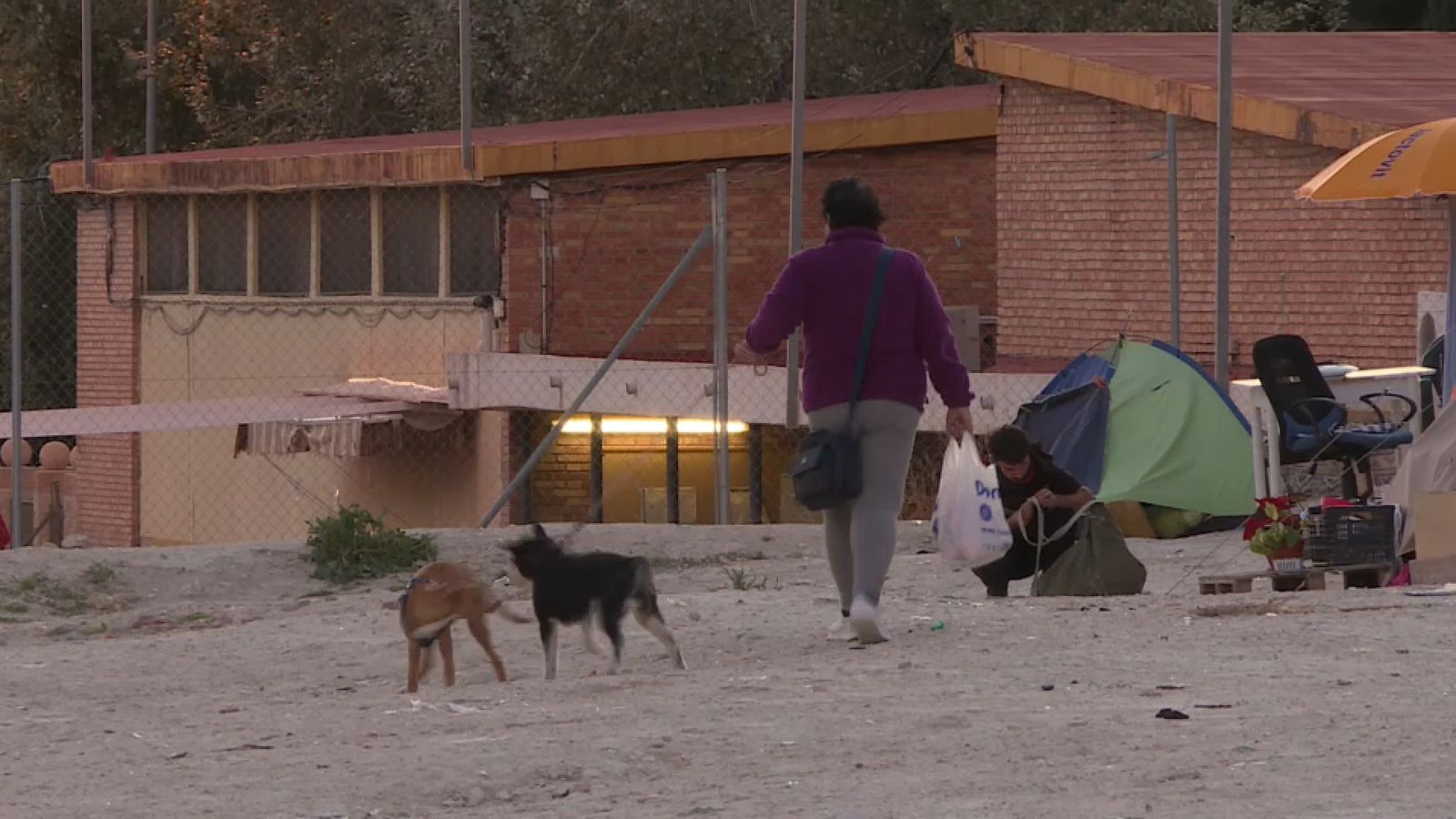 Les persones sense sostre d’Alacant denuncien que se’ls exigeix una PCR per accedir al Centre d’Atenció