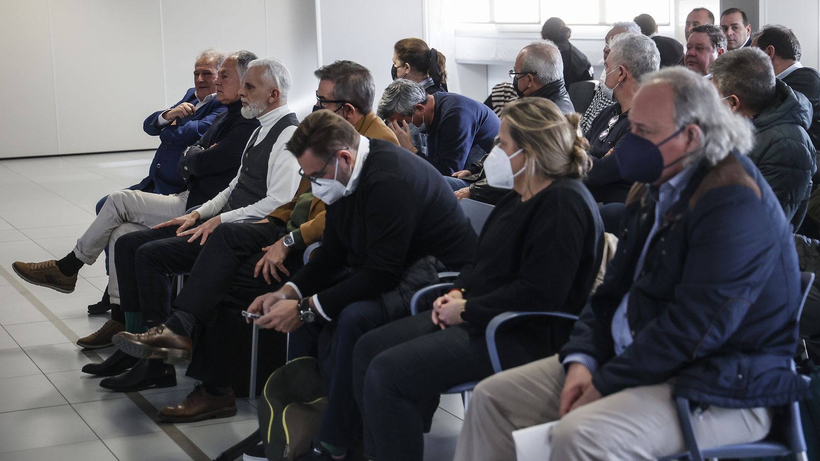 El banc dels acusas de la causa dels zombis d'Imelsa, amb Rus i Benavent a l'esquerra