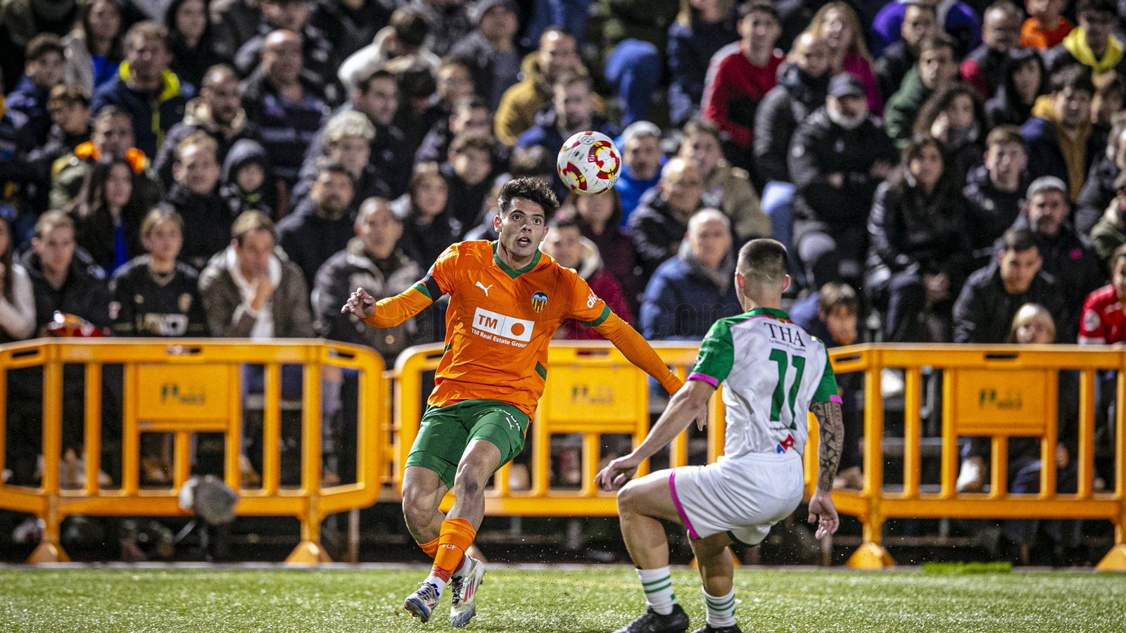 Fran Pérez, durant el partit a l'estadi Las Américas de Parla