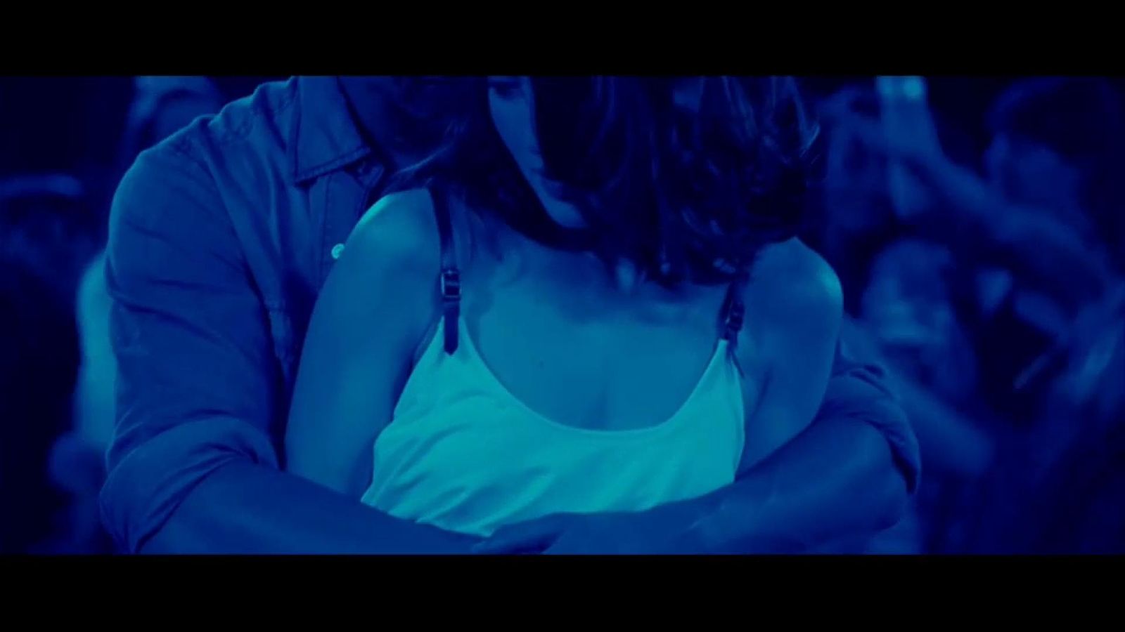 Un fotograma de la pel·lícula 'Tres metros sobre el suelo'