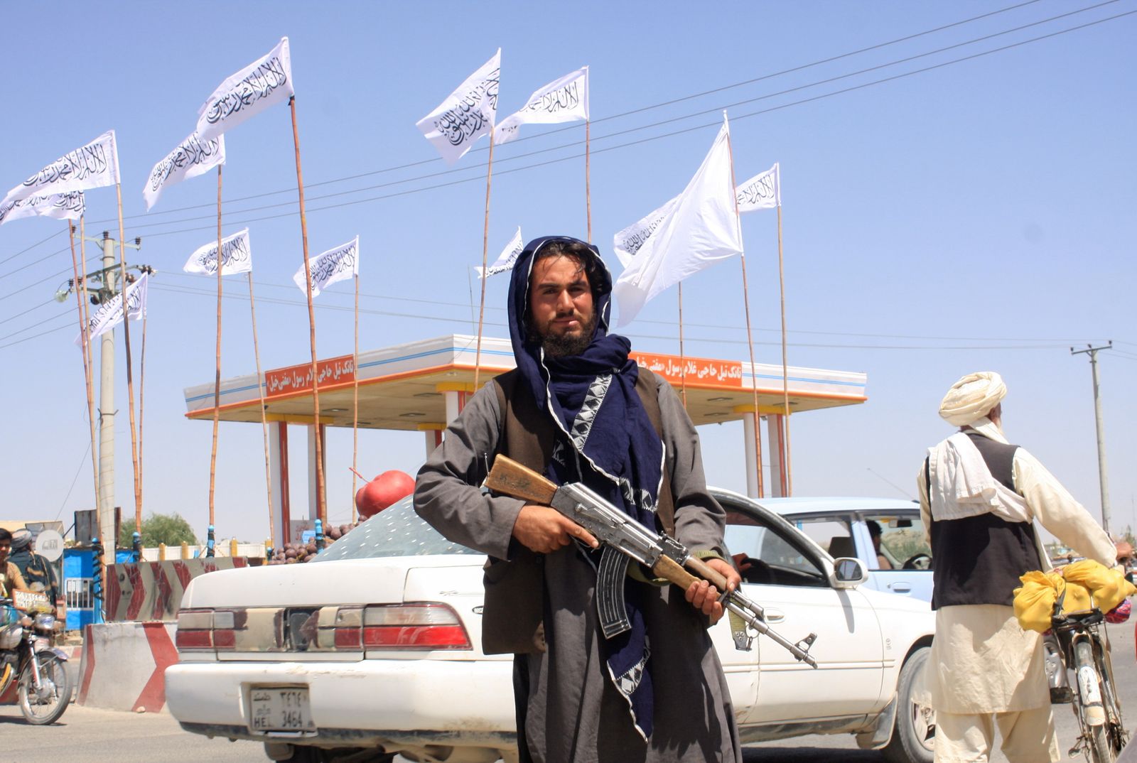Un combatent talibà a la ciutat de Ghazni, Afganistan