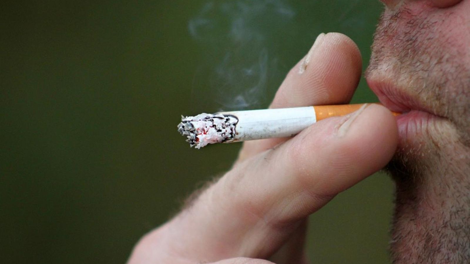 El tabac causa el 86% dels càncers de pulmó a Espanya