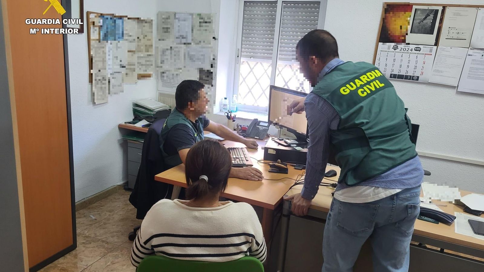 Agents de la Guàrdia Civil en tasques d'investigació Agents de la Guàrdia Civil en tasques d'investigació
