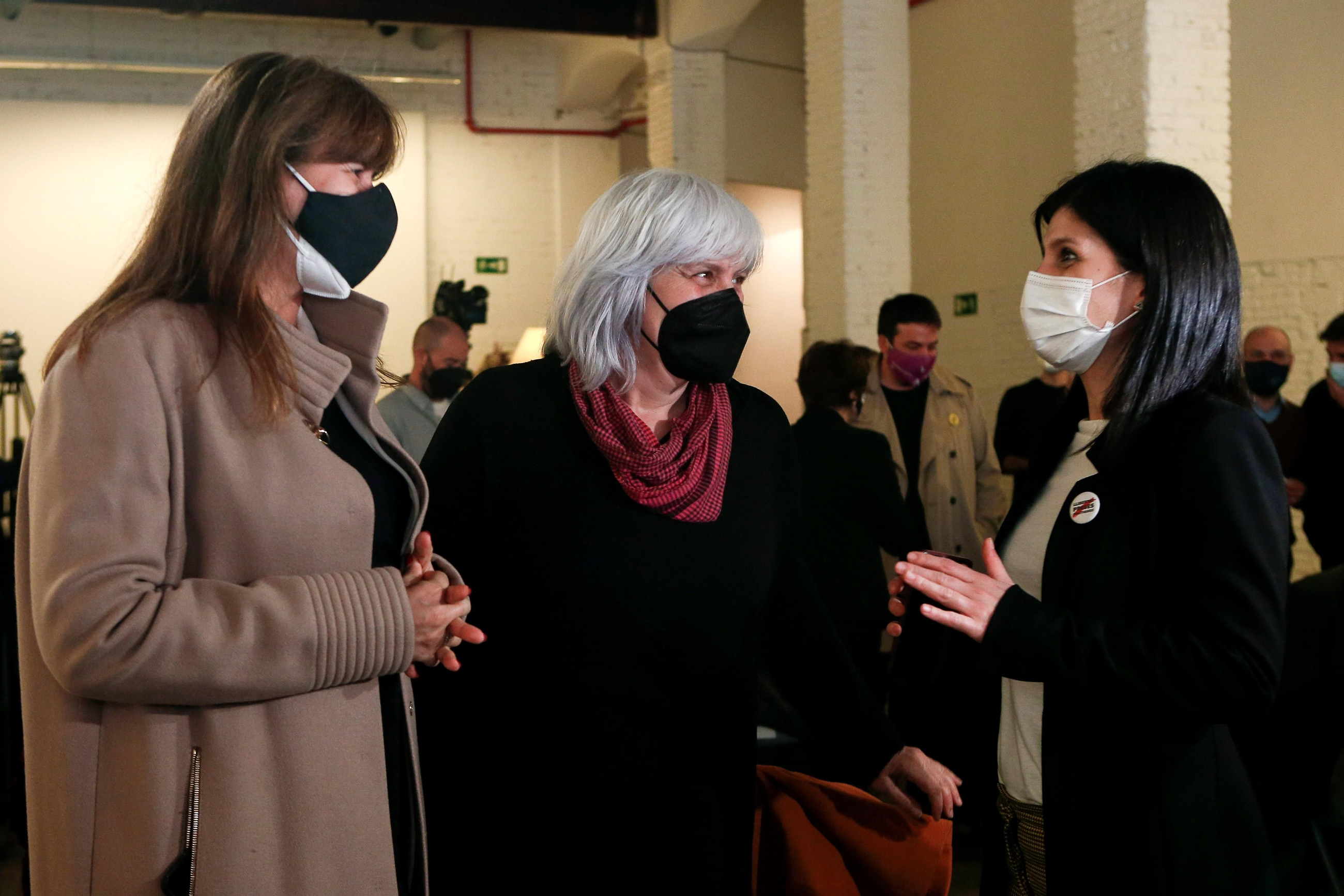 Les diputades de Junts, Laura Borràs; de la CUP, Dolors Sabater, i d'ERC, Marta Vilalta Les diputades de la CUP, Dolors Sabater; de JxCAT, Laura Borràs, i d'ERC, Marta Vilalta,