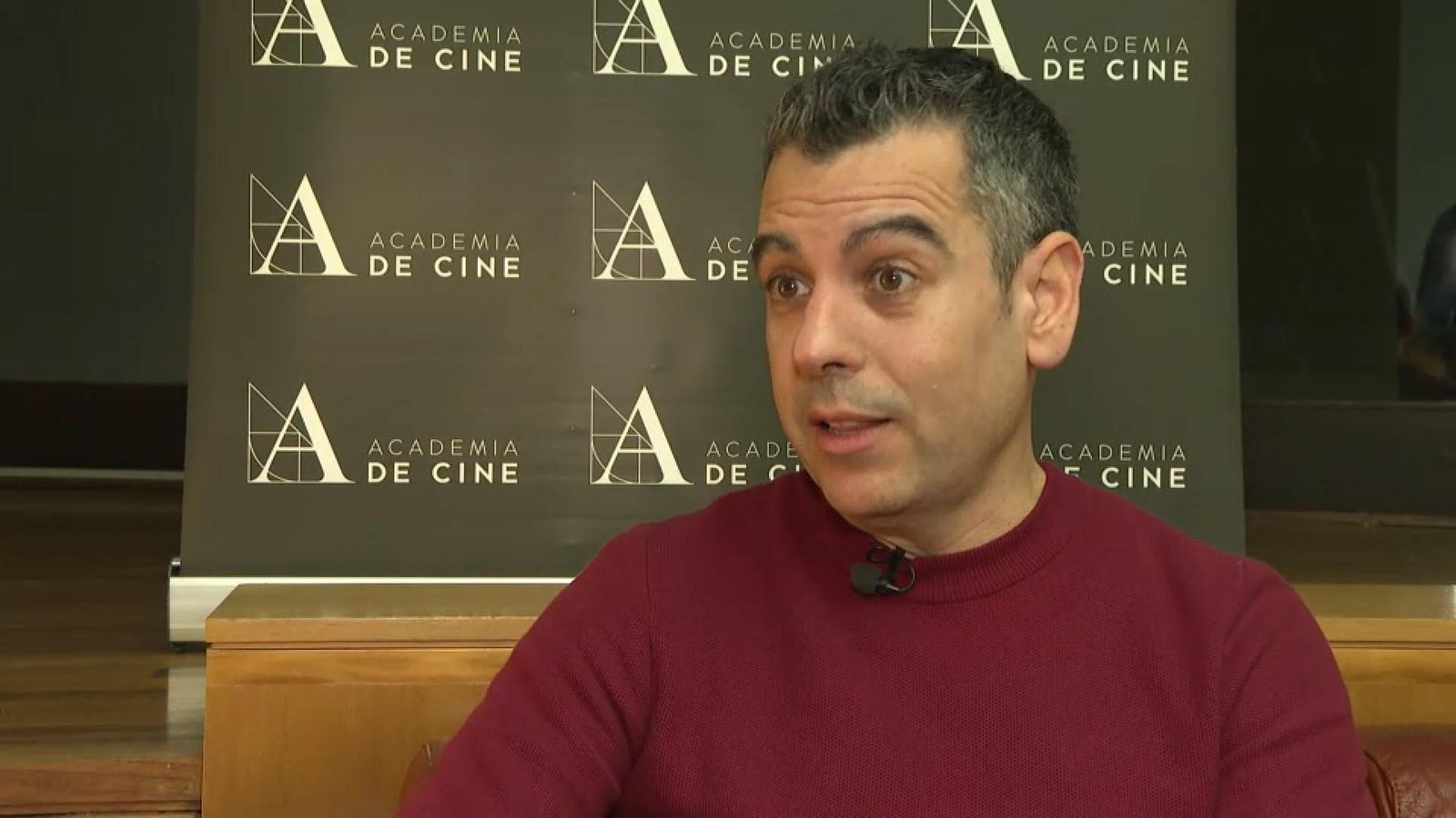 El compositor Arnau Bataller en l'entrevista que va concedir a À Punt