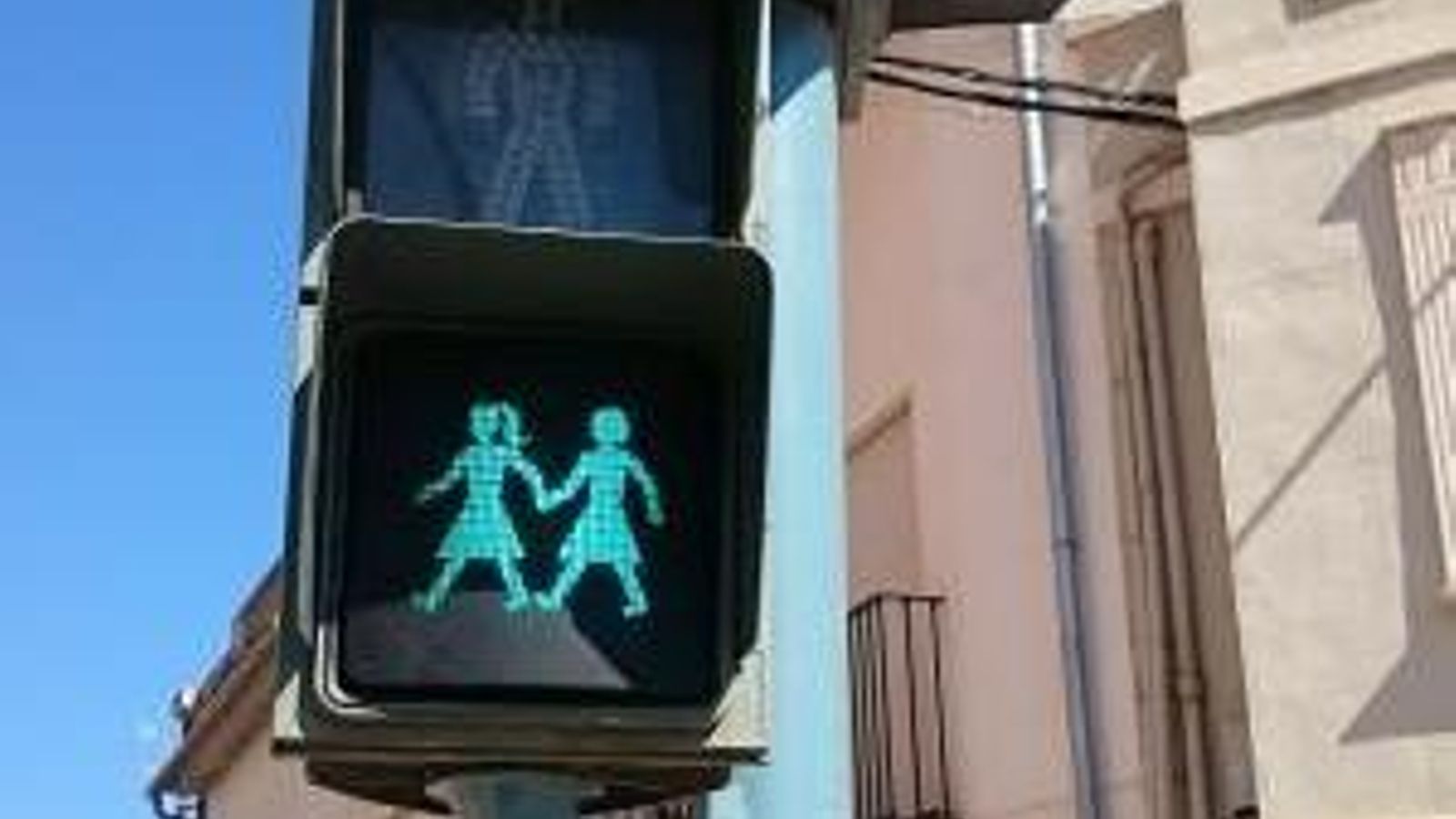 Nous semàfors defensen la diversitat a Manises