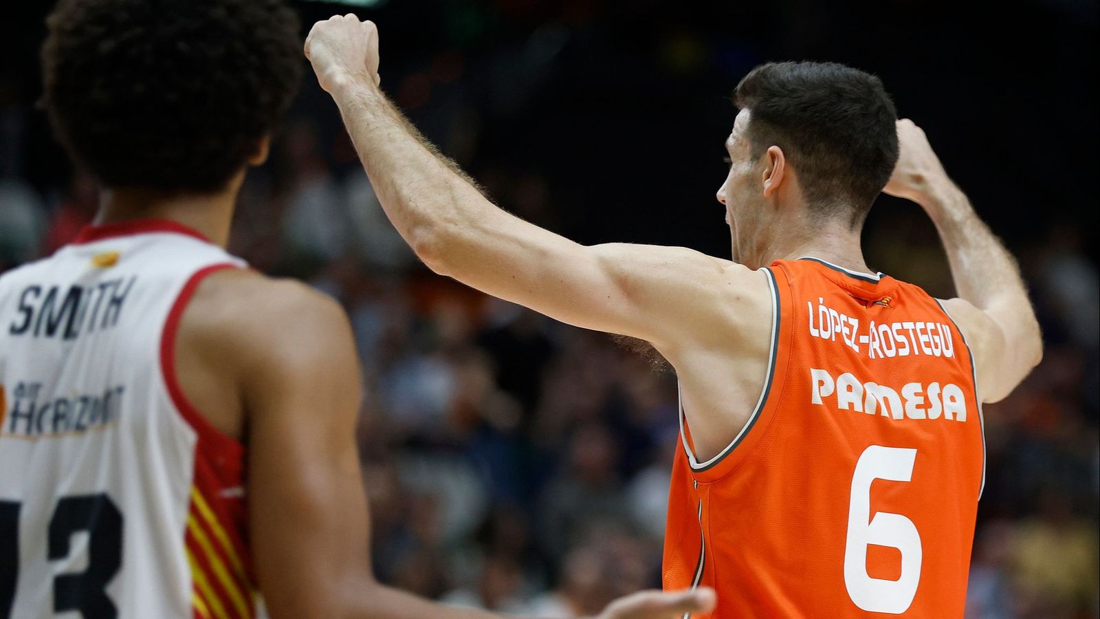 López-Arostegui celebra una acció