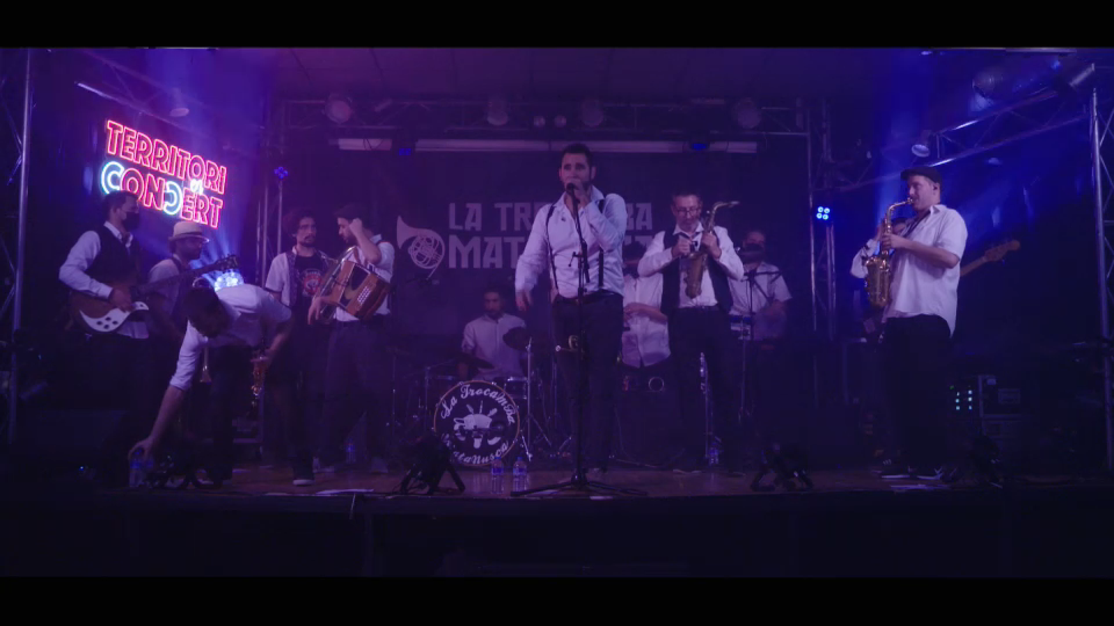 La Trocamba Matanusca en Territori en concert