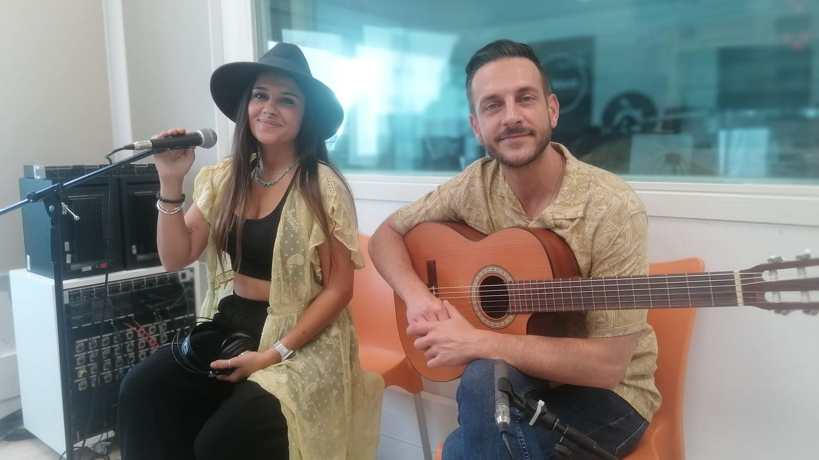07.06.2023 | Música en directe amb Paula Espinosa i Sergio Zamit, Alúa