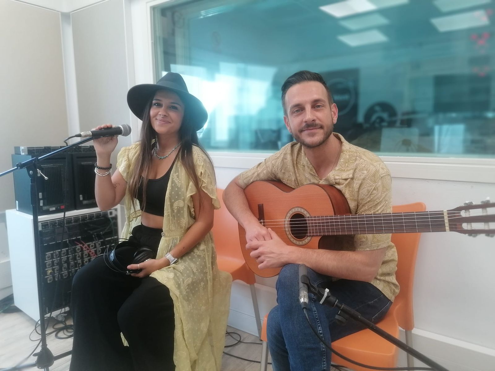 07.06.2023 | Música en directe amb Paula Espinosa i Sergio Zamit, Alúa