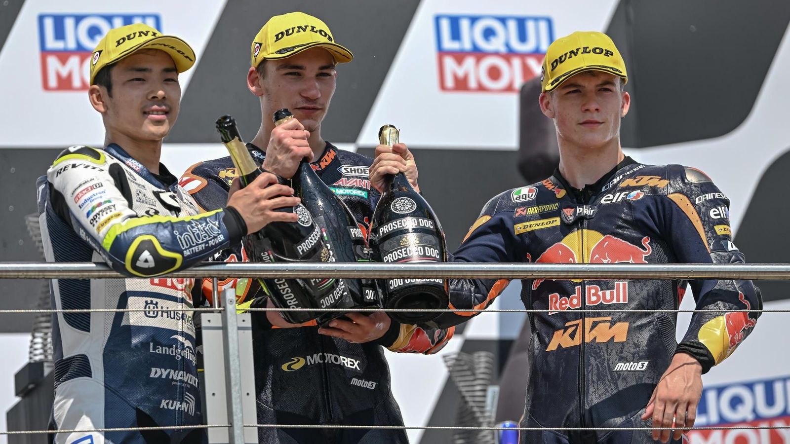 Dani Holgado (dreta), en el pòdium