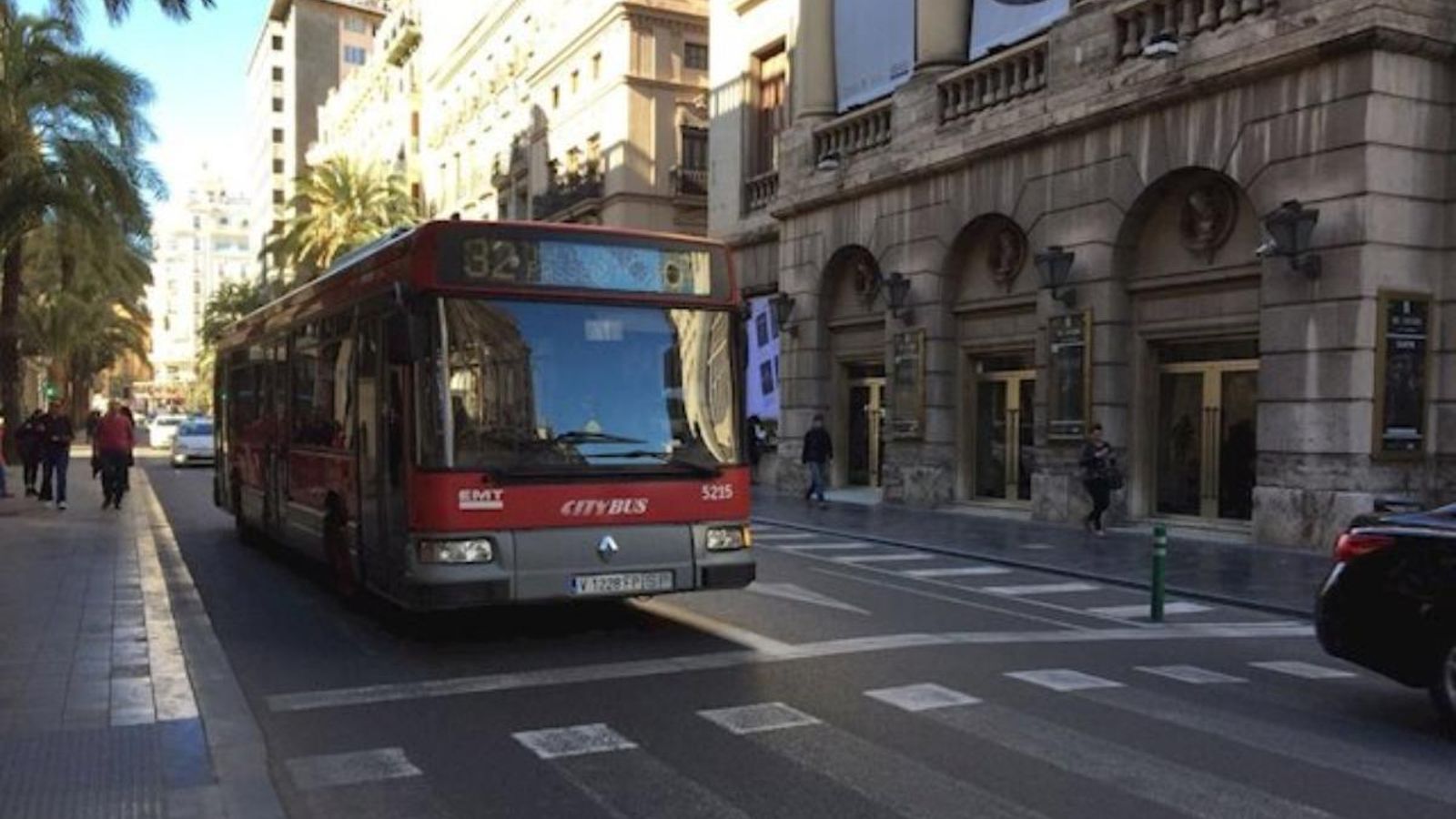 Una persona es queixa 590 vegades a l\'EMT de València sobre el mateix tema