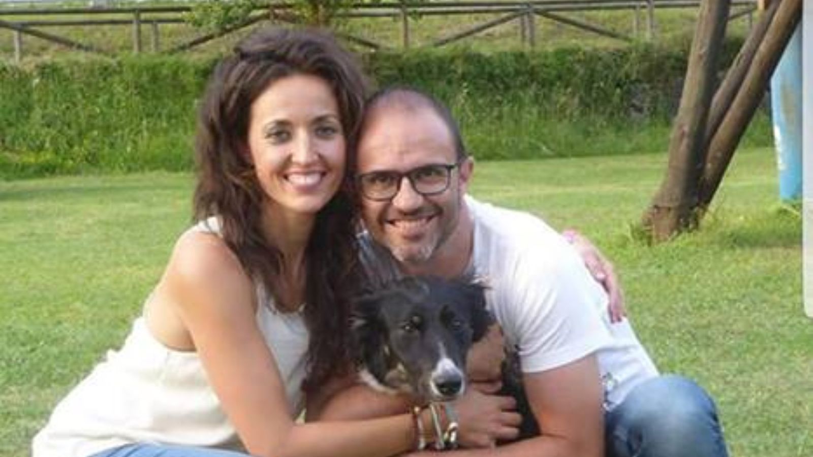 Familiars i amics donen l\'últim adeu a la jove assassinada a Costa Rica