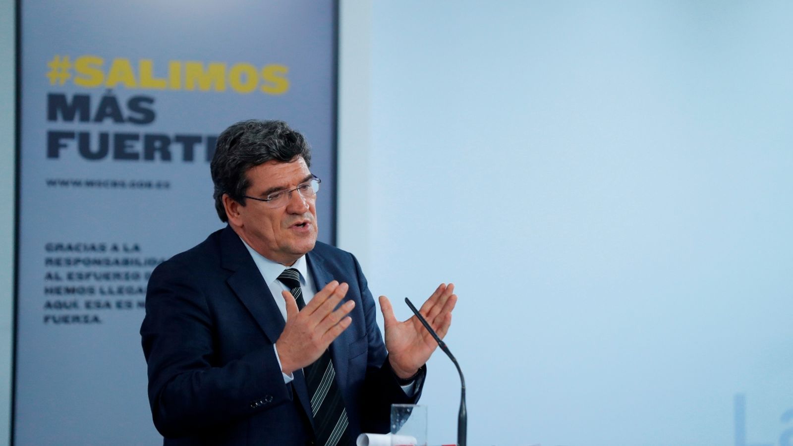 Imatge de portada: El ministre d'Inclusió, Seguretat Social i Migracions, José Luis Escrivá, durant la roda de premsa després del Consell de Ministres celebrat aquest divendres