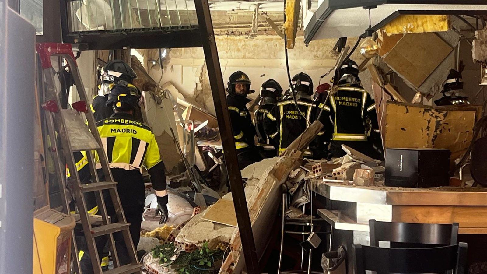 Estat del local després de l'explosió Estat del local després de l'explosió
