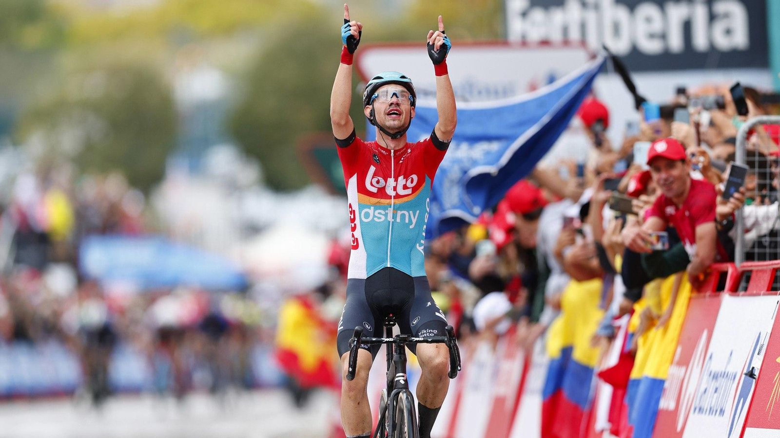 Andreas Kron guanya la segona etapa de la Vuelta a Espanya Andreas Kron guanya la segona etapa de la Vuelta a Espanya