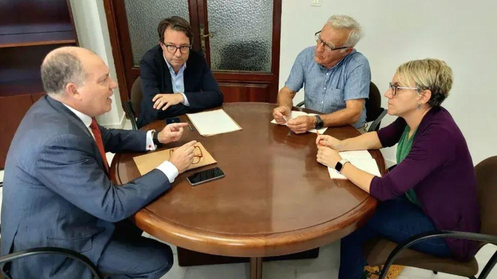 Papi Robles i Joan Ribo es van reunir amb José Olano per a acostar postures sobre el nou Mestalla