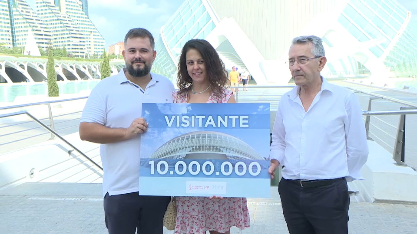 Visitant deu milions de l'Hemisfèric de València