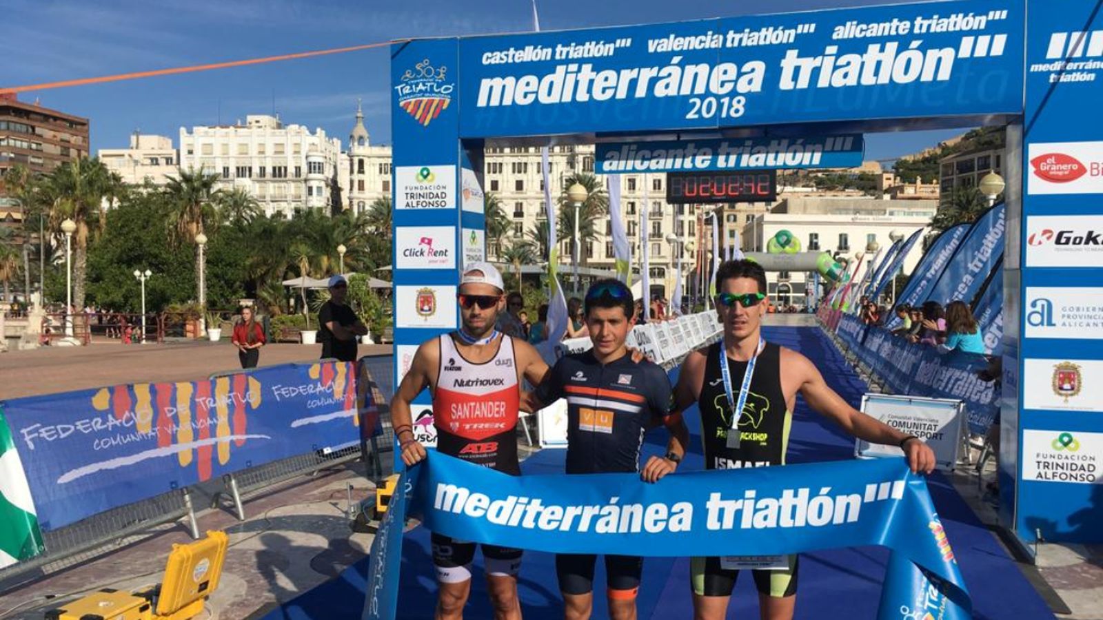 Més de 1.000 atletes han gaudit d'una jornada d'esport al centre de la ciutat d'Alacant