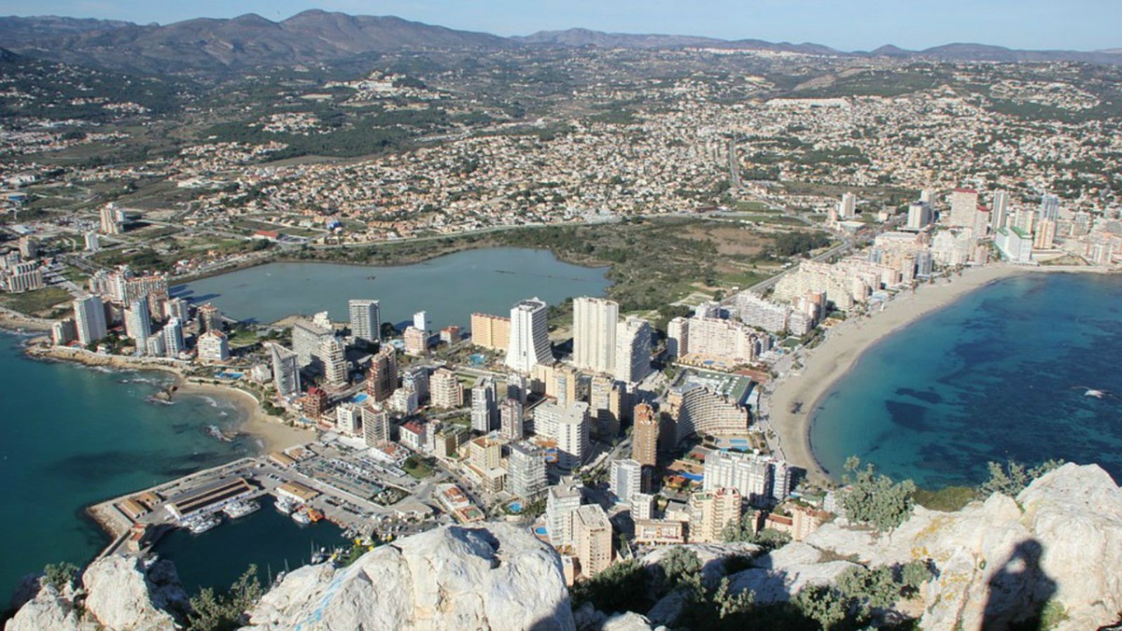 Els estrangers van comprar a Alacant 18.578 vivendes en 2017