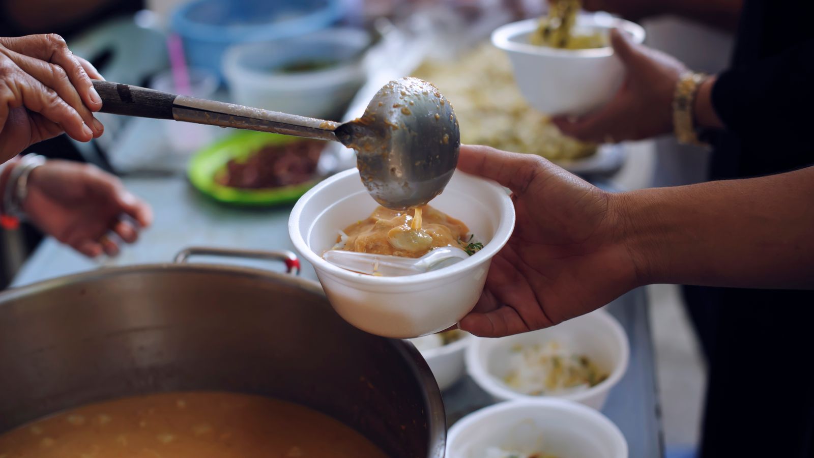 Un menjador social en una imatge d'arxiu