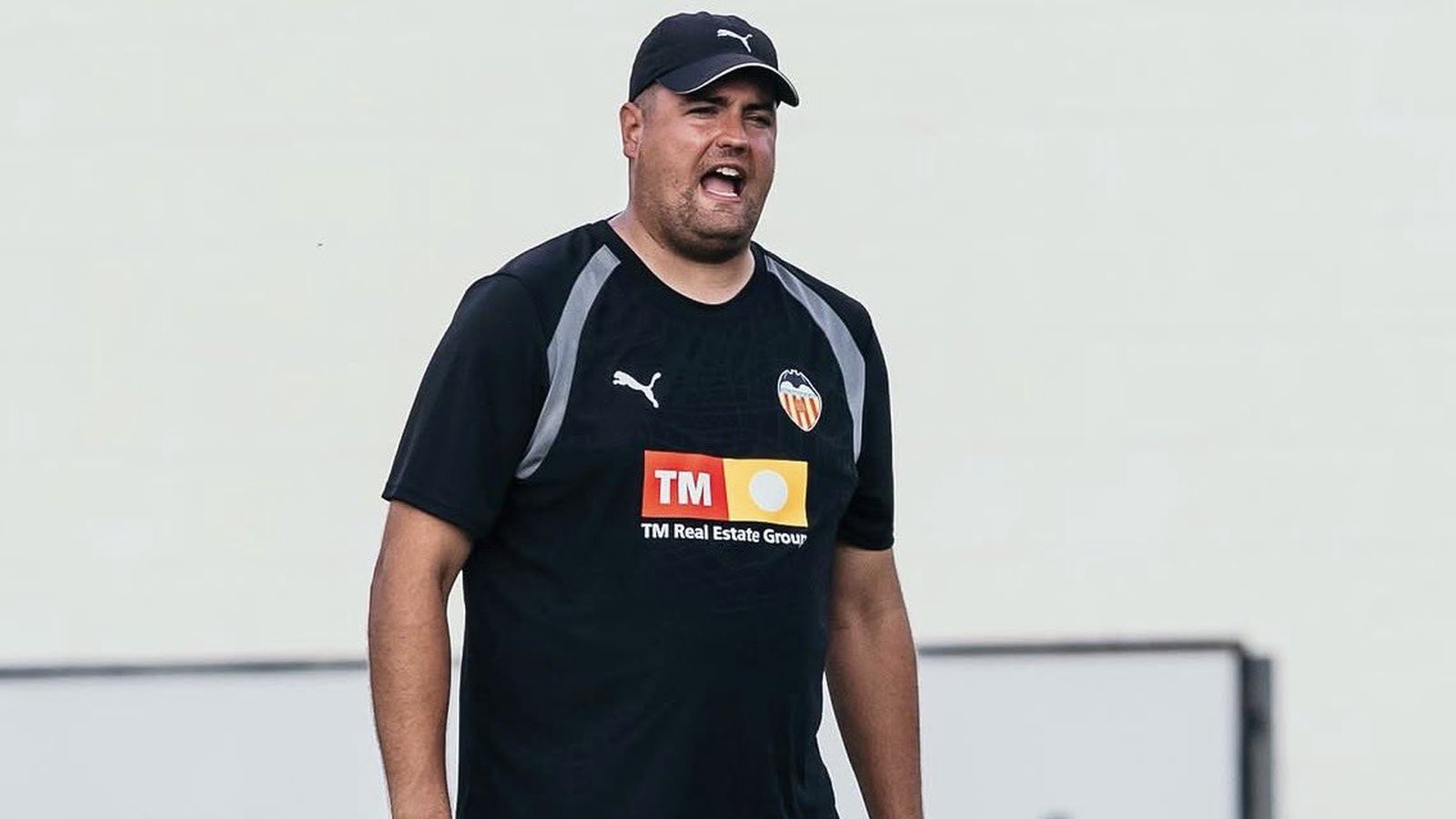 Mikel Crespo en una sessió d'entrenament del València Femení