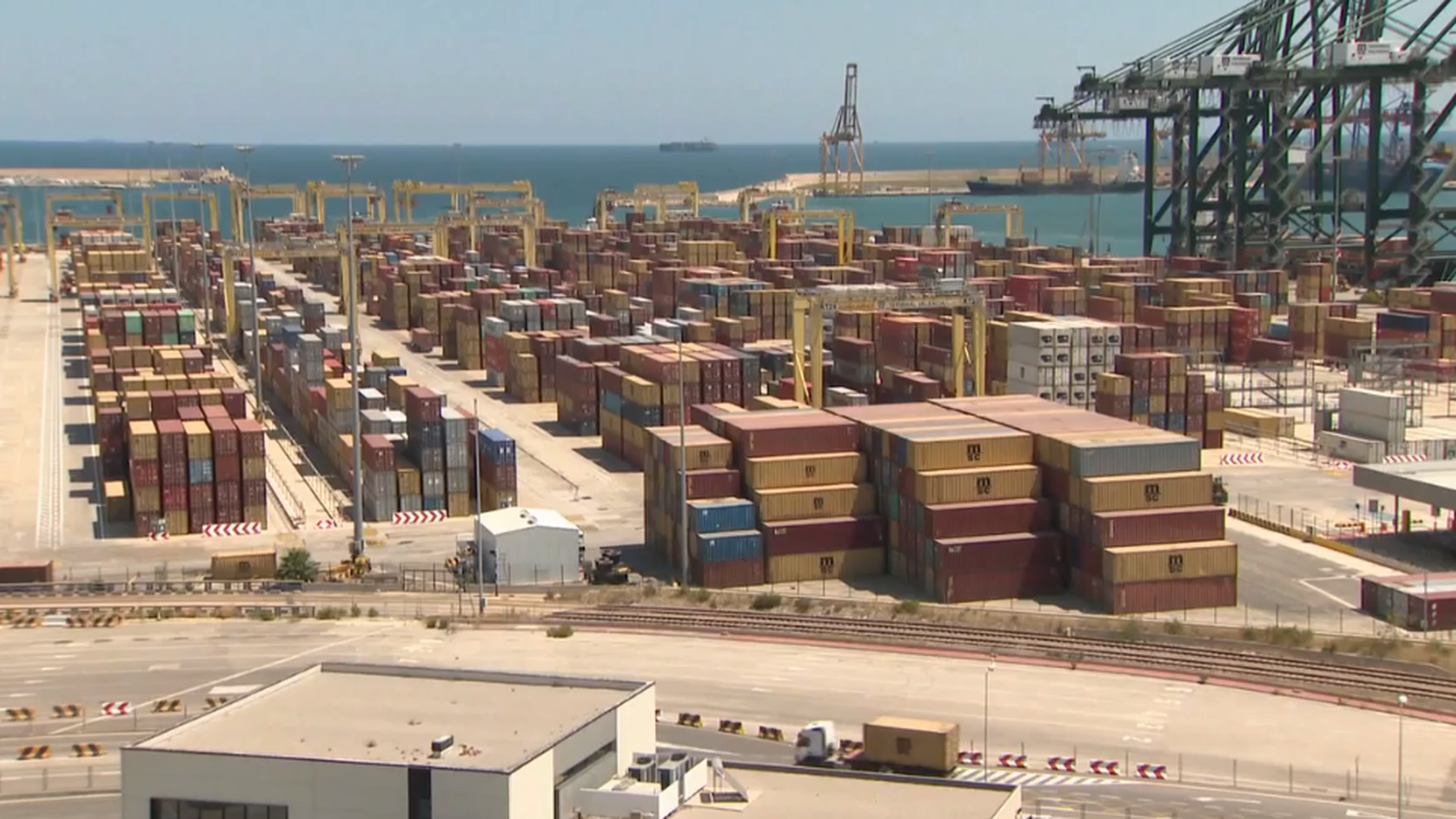 Contenidors al port de València